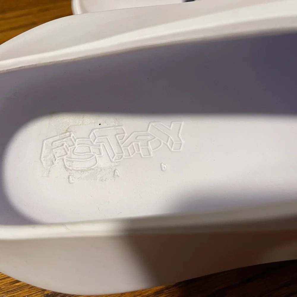FCTRY LAb's Knight RNR v1 sneakers - Picture 8 of 9